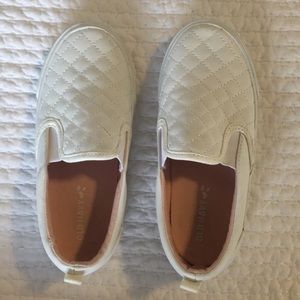 Old Navy White Quilted Shoes Sz 11